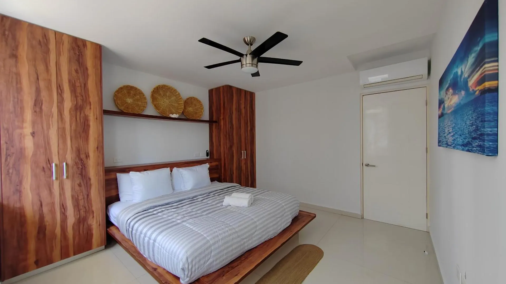 Centrally Located Apartments Steps Away From 5Th Avenue And The Beach! By.Yeah Playa del Carmen