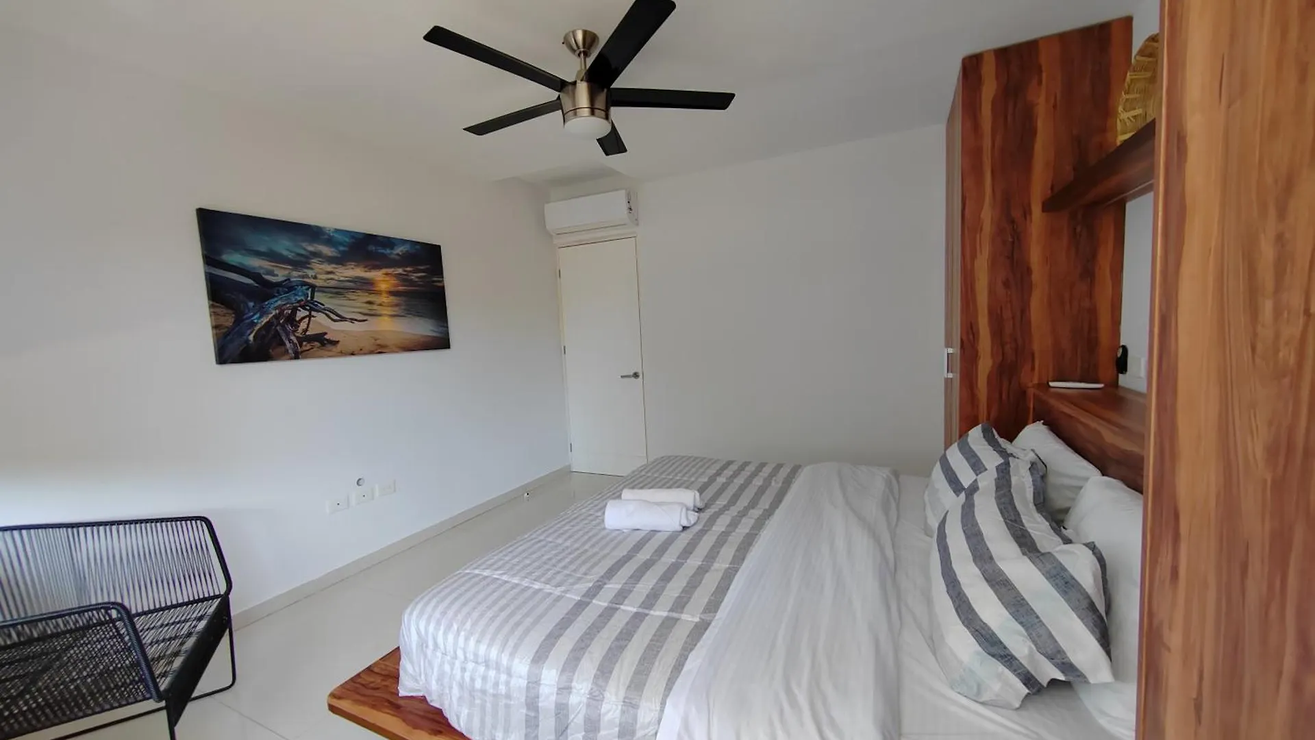 Centrally Located Apartments Steps Away From 5Th Avenue And The Beach! By.Yeah Playa del Carmen
