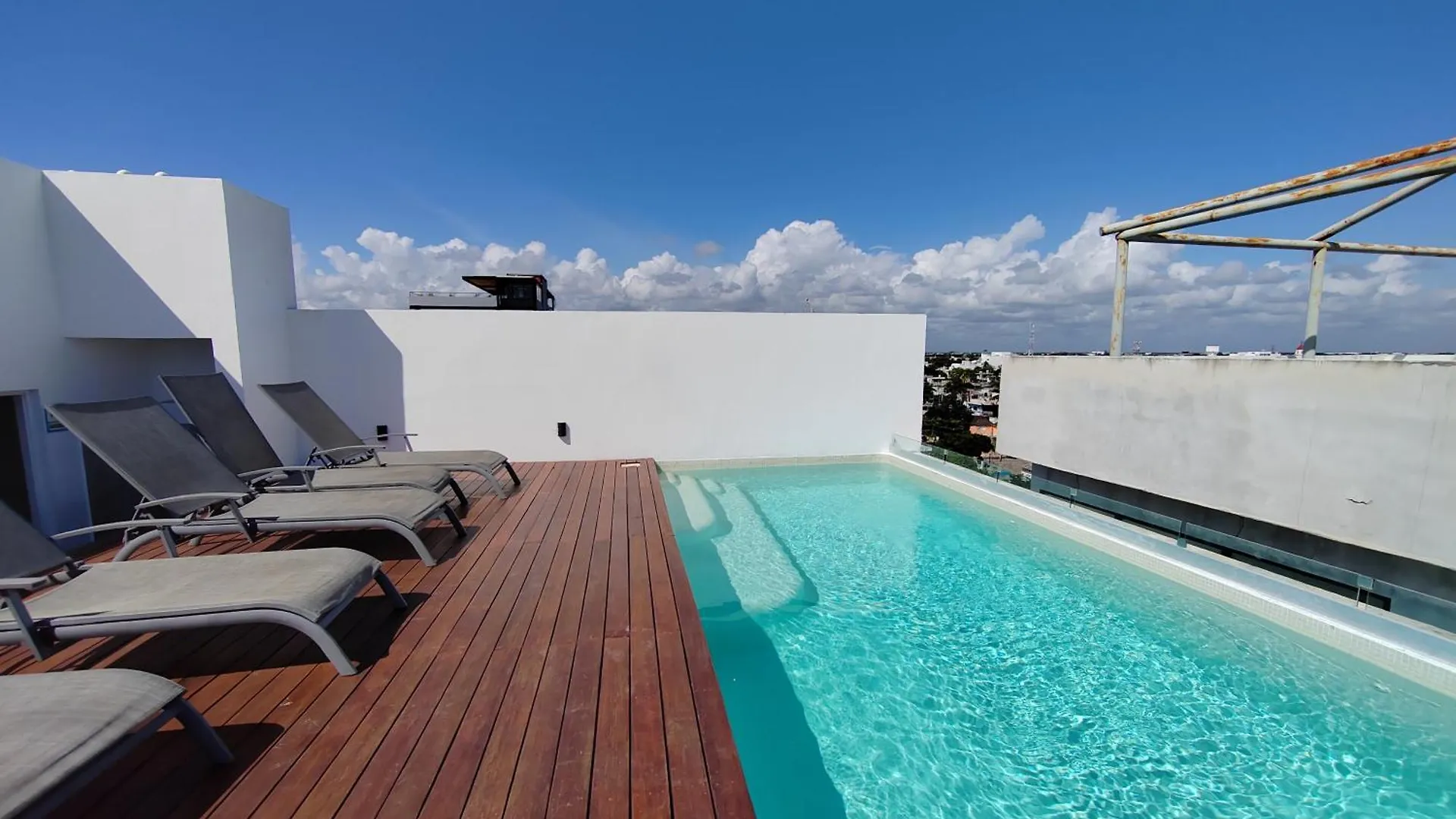 Centrally Located Apartments Steps Away From 5Th Avenue And The Beach! By.Yeah Playa del Carmen