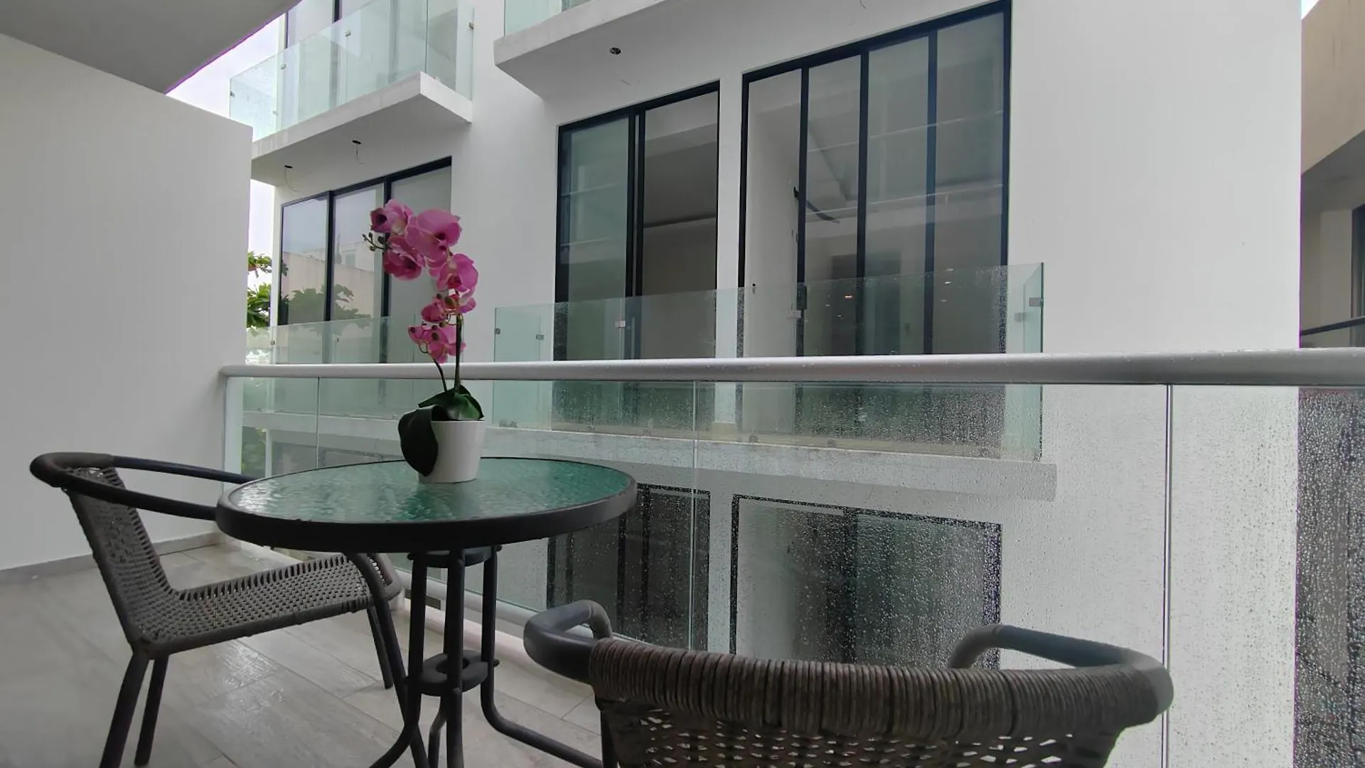 Centrally Located Apartments Steps Away From 5Th Avenue And The Beach! By.Yeah Playa del Carmen