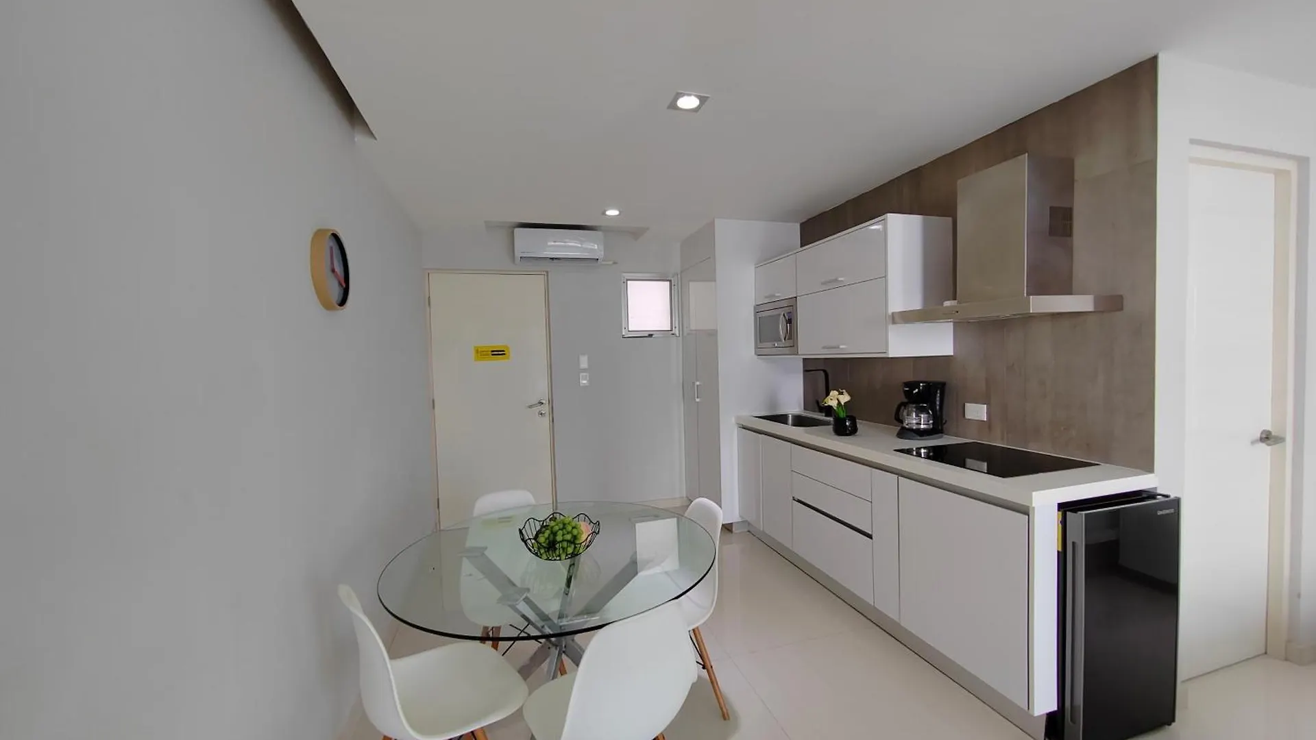 Centrally Located Apartments Steps Away From 5Th Avenue And The Beach! By.Yeah Playa del Carmen 0*,