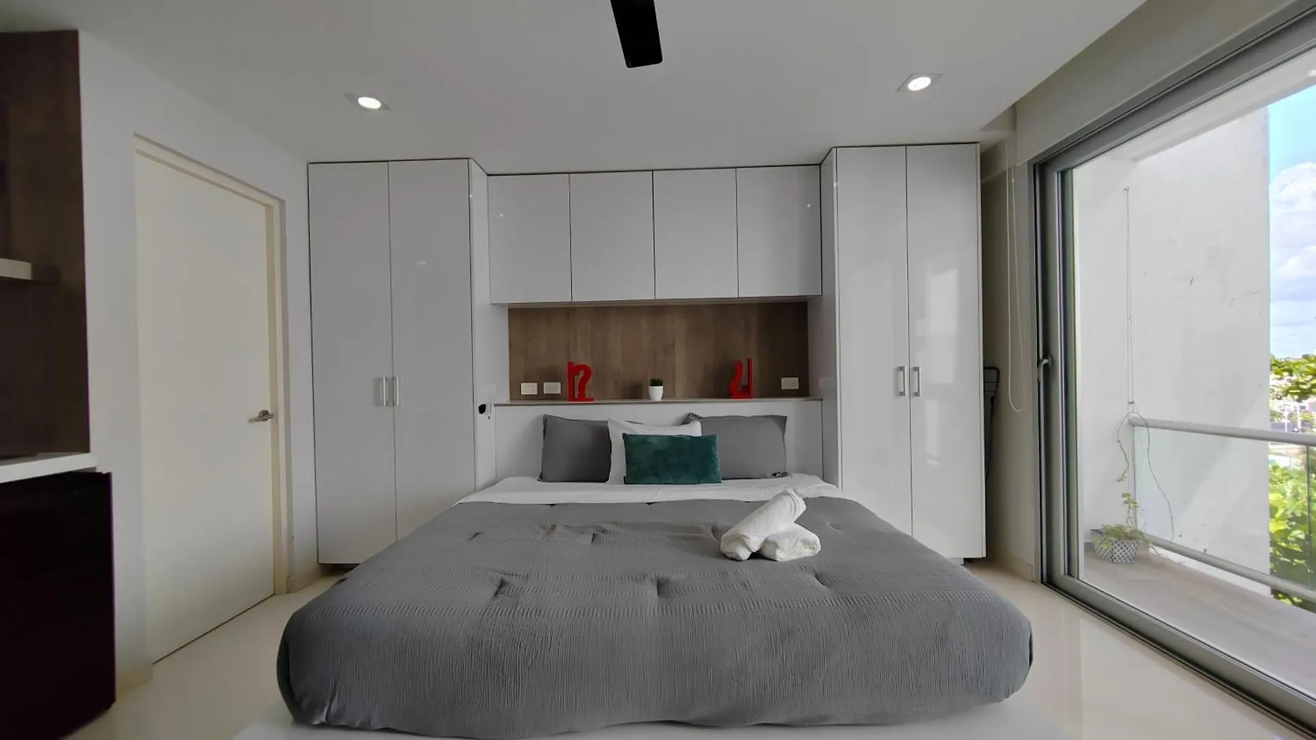Centrally Located Apartments Steps Away From 5Th Avenue And The Beach! By.Yeah Playa del Carmen Mexico